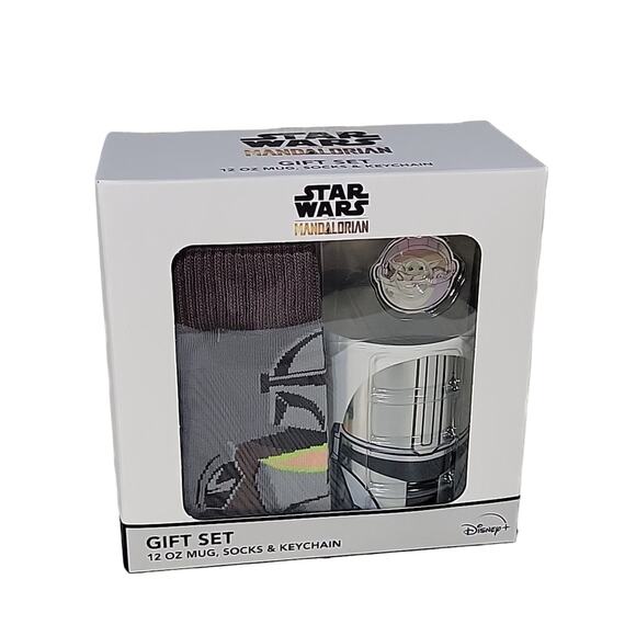 Star Wars The Mandalorian Three Piece Gift Set, Mug, Socks, Keychain, NEW - Picture 1 of 6